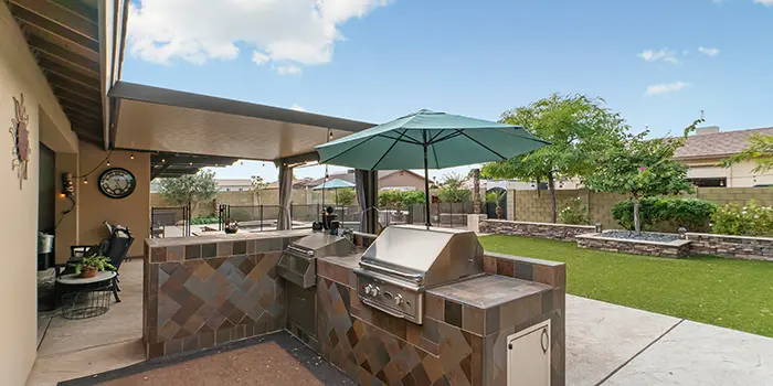 Outdoor Kitchen